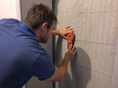 Le Transpointeur Hilti PX10 permet de mesurer l'épaisseur des murs sans devoir les percer.